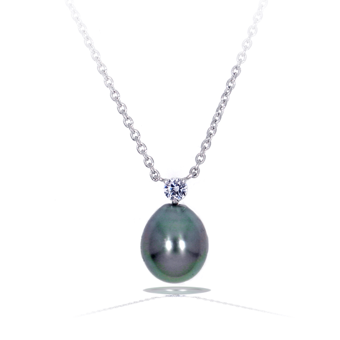 Tahitian pearl and diamond pendant