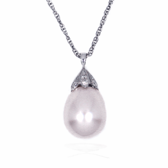 South Sea pearl and diamond pendant