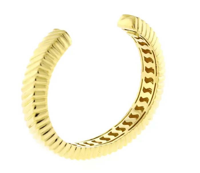 Tiffany & Co. 18K Yellow Gold Ribbed Cuff Bracelet | Pampillonia ...